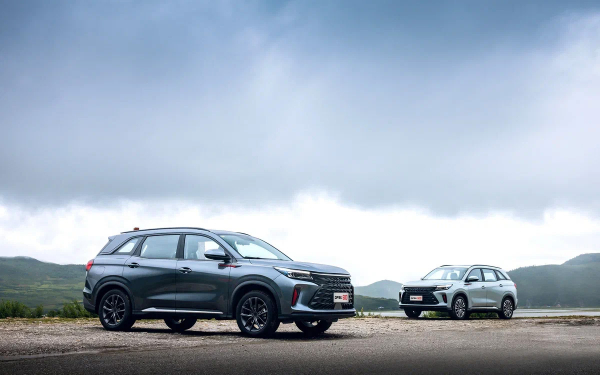 В России появились автомобили DFSK: сколько стоят кроссоверы ix5 и ix7 :: Autonews12