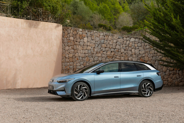 Volkswagen представила электрический универсал ID.7 Tourer с запасом хода до 685 км и ChatGPT
