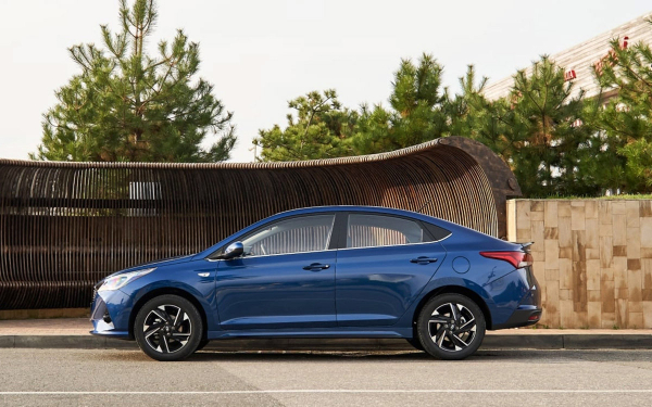 Дилеры получили первые автомобили Solaris HS – это седаны Hyundai :: Autonews1