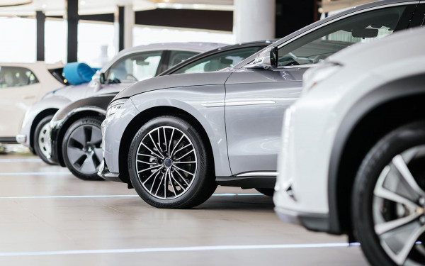 Топ-10 марок автомобилей по числу открытых дилерских центров в России :: Autonews1