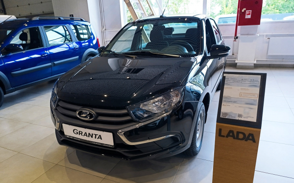 Autonews.ru проверил, есть ли Lada Iskra у дилеров: репортаж :: Autonews6