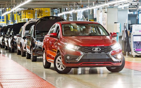 Autonews.ru проверил, есть ли Lada Iskra у дилеров: репортаж :: Autonews1