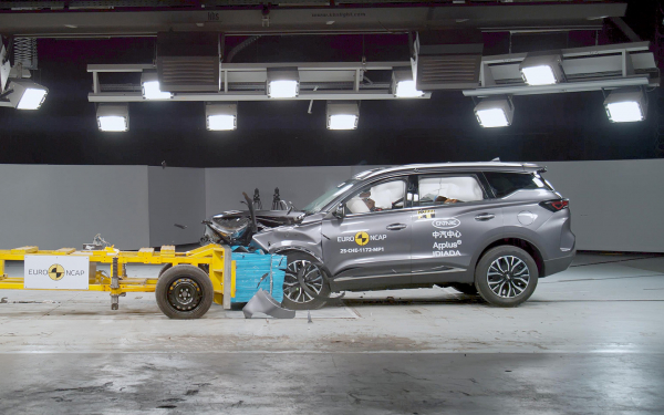 BMW X3, Chery Tiggo 7, Mazda EZ-6 и Zeekr 7X прошли краш-тесты: результаты :: Autonews2