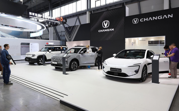 Cs75 plus avatr 12 i deepal g318 chto privez changan na innoprom 2025 pervyj obzor autonews 21ff428.jpg