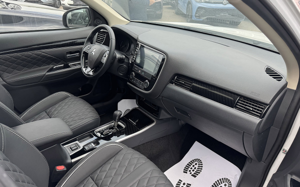 Как купить Mitsubishi Outlander 2022 из Китая в 2025 году: цена, документы, риски :: Autonews1