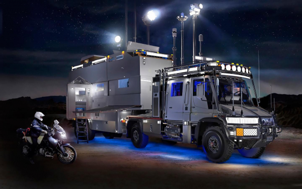 Китайцы превратили Ford Transit в двухэтажный дом на колесах: фото и характеристики :: Autonews2