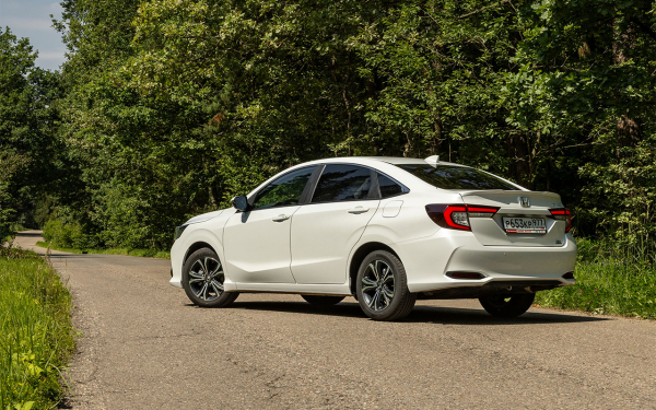 Обзор и тест-драйв Honda Crider: технические характеристики, оснащение, опции, плюсы и минусы, комплектации и цены :: Autonews2
