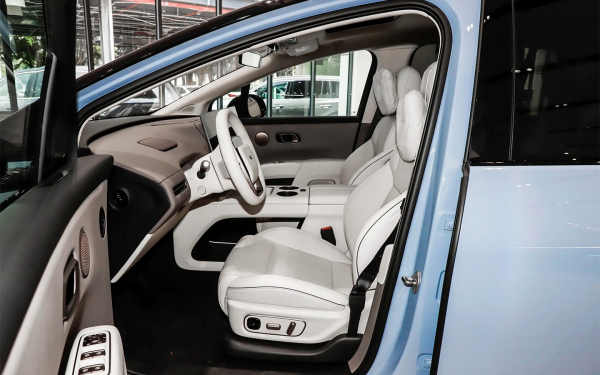 Li Auto i8: комплектации, цена, характеристики :: Autonews3