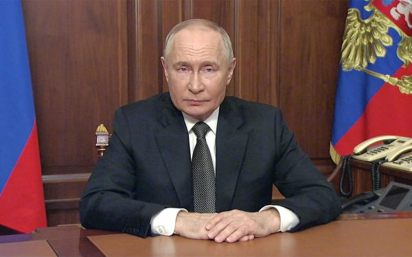 Shtraf za nepropusk mashin s migalkami uvelichitsja zakon podpisal putin autonews 249699c.jpg